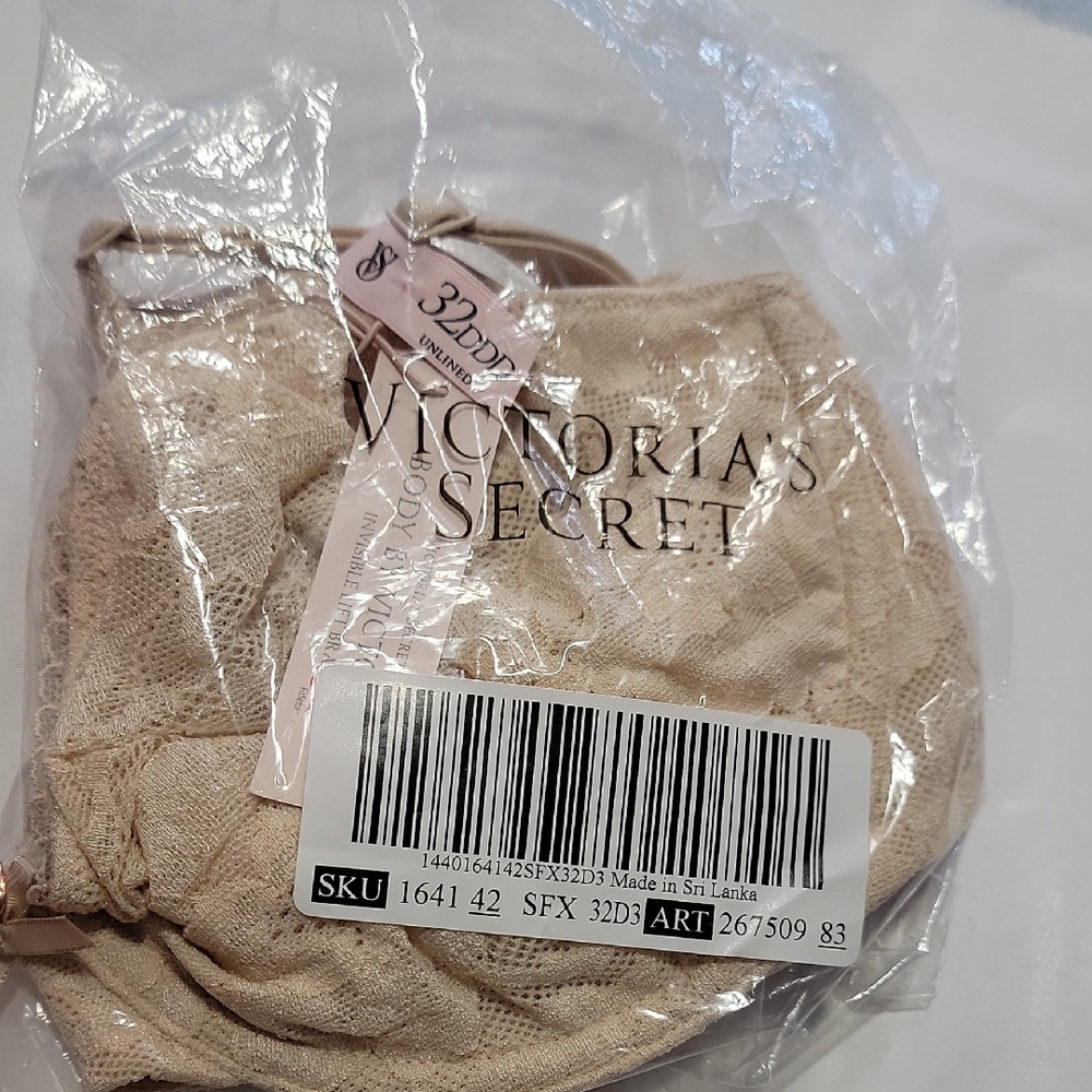 Victoria's Secret Cream Lace Bra